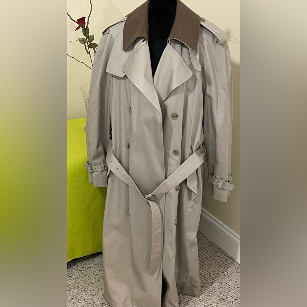 Men dressed overcoat removal lining removable felt collar with belt